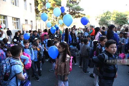 Birincilərin ilk dərs günü - FOTOREPORTAJ