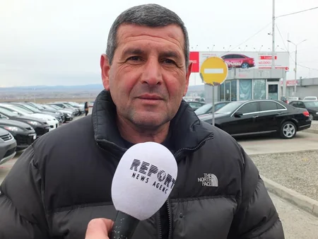 Azerbaijanis buy new and expensive cars, Armenians old and jalopy - REPORT