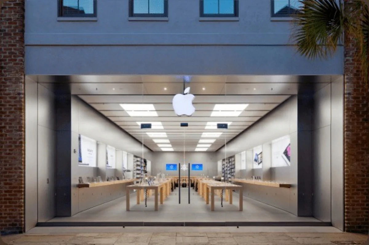 Apple to start opening stores in some US states