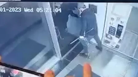 Bakıda ödəmə terminalından 29 min manat oğurlanıb