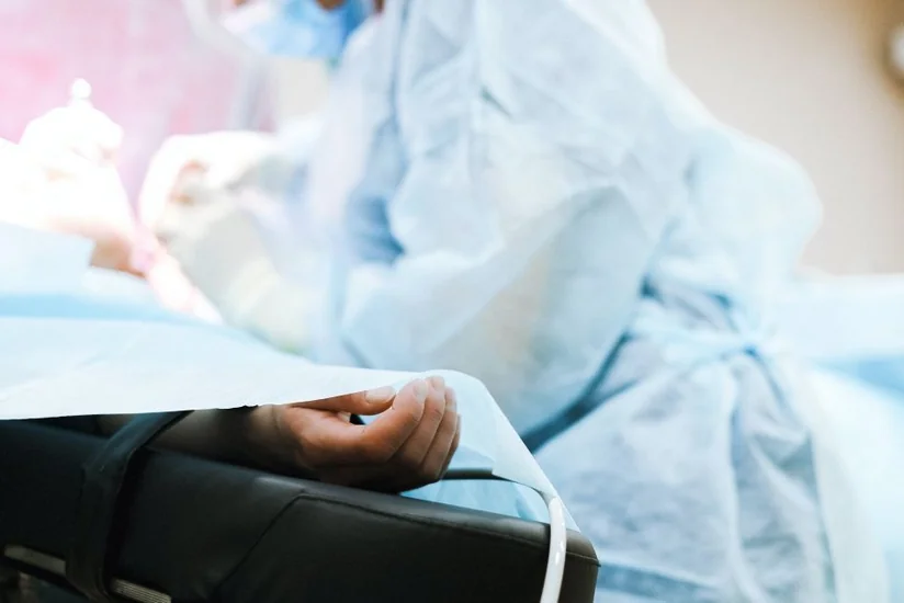 Bakıda avtomobilin vurduğu ahıl kişi xəstəxanada ölüb