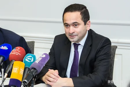 Nazirlik: Aztəminatlı tələbələr həm işləyəcək, həm də təhsillərini davam etdirə biləcəklər