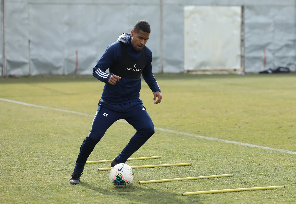 Qarabağın legioneri komanda ilə məşqlərə başladı