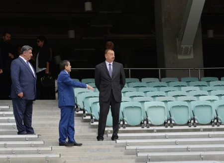Azərbaycan prezidenti Bakı Olimpiya Stadionunda  tikinti işlərinin gedişi ilə tanış olub