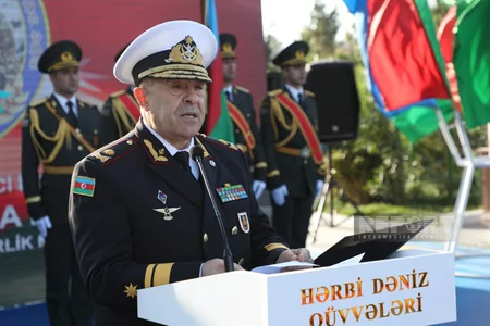 Hərbi Dəniz Qüvvələrində Zəfər Gününə həsr olunan təntənəli mərasim keçirilib
