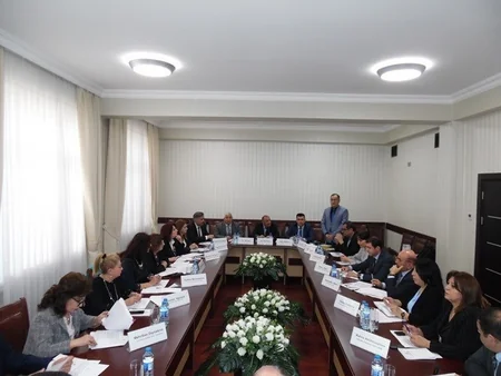 İnsan alverinə qarşı mübarizəyə dair Milli Fəaliyyət Planı müzakirə edilib