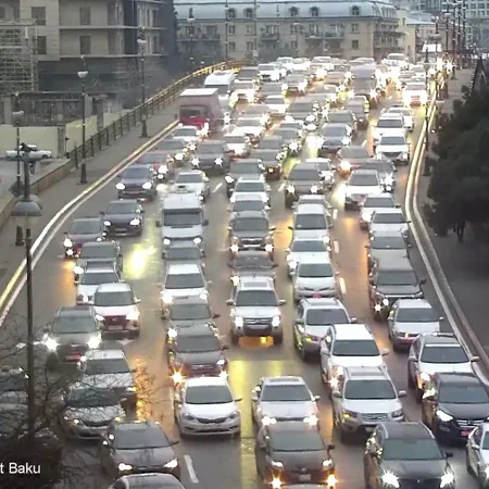 Bakının bir sıra yollarında tıxac müşahidə olunur