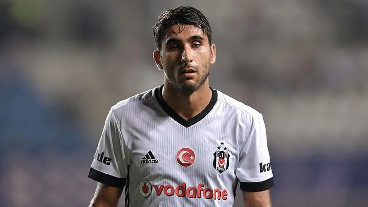 Beşiktaş erməni futbolçusunu icarəyə verib