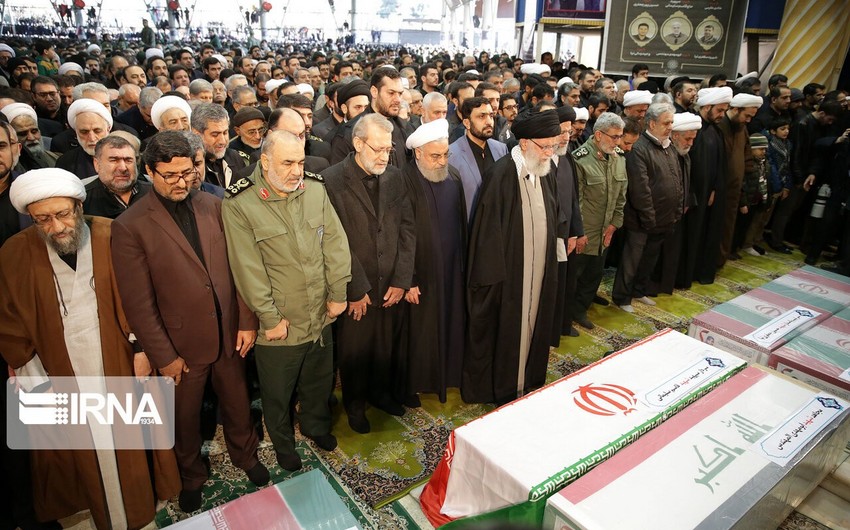 İran vətəndaşları Qasım Süleymani ilə vidalaşır - FOTOREPORTAJ