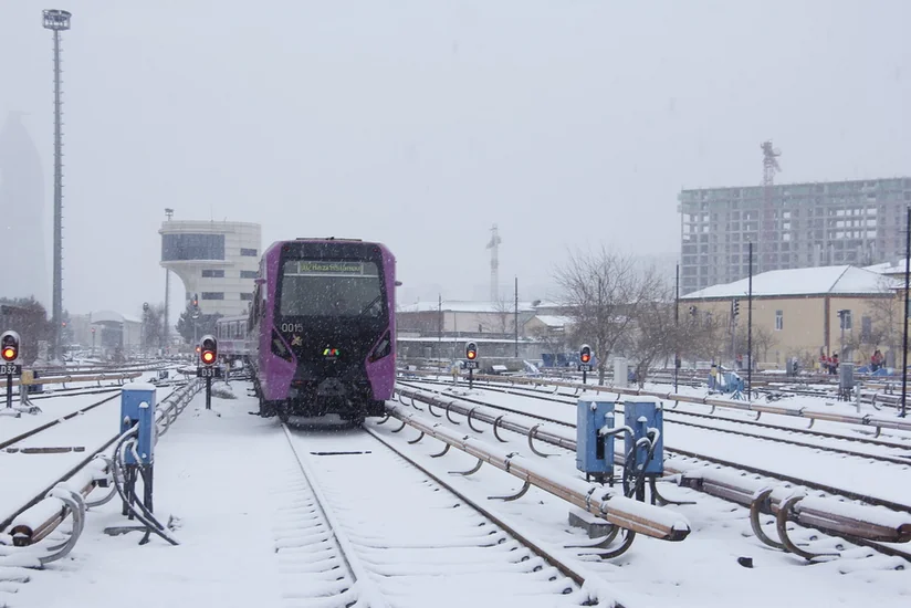 Bakı metrosu qarlı havada normal rejimdə işləyib