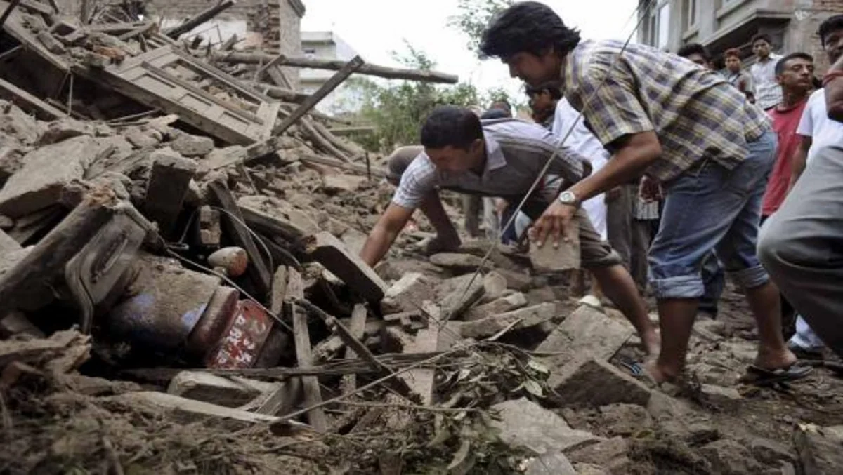Nepal​ sakini zəlzələdən 60 saat sonra dağıntılar altından xilas edilib