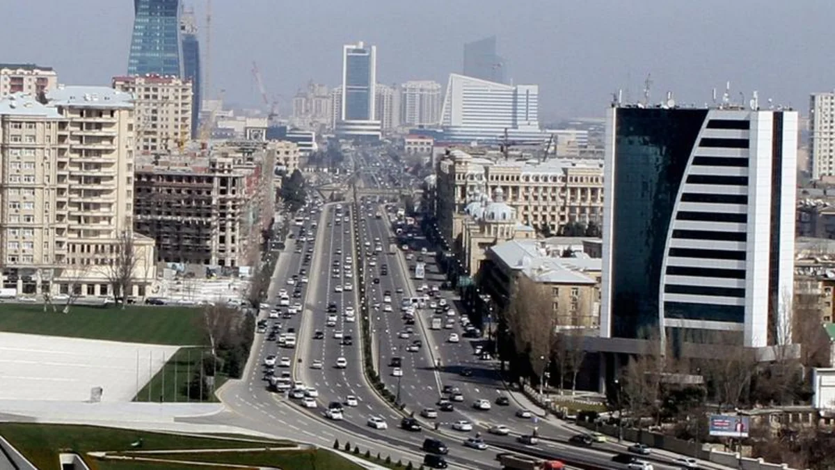Bakıda prospektlərdən birində bəzi dayanacaqların yeri dəyişdiriləcək