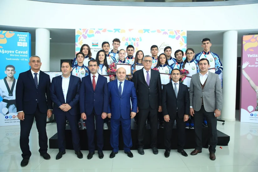 Yeniyetmələrin III Yay Olimpiya Oyunlarının iştirakçıları ilə görüş keçirilib