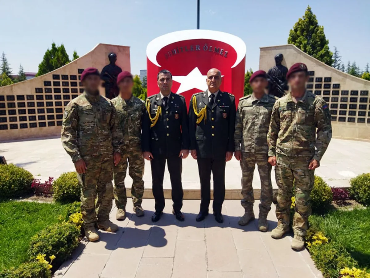 Azerbaijani servicemen successfully complete Special Forces Courses