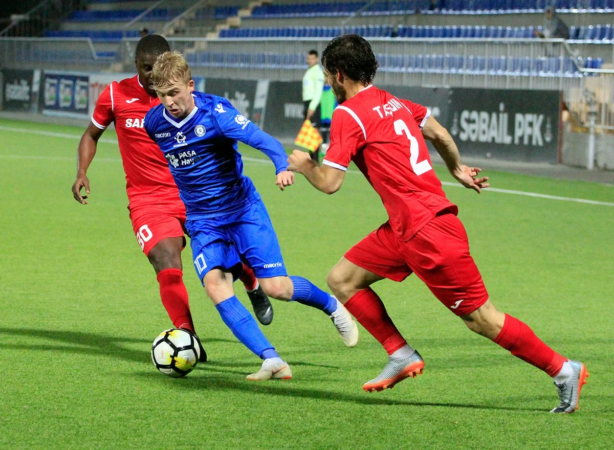 Sabah milli komandamızın futbolçusunu transfer etdi
