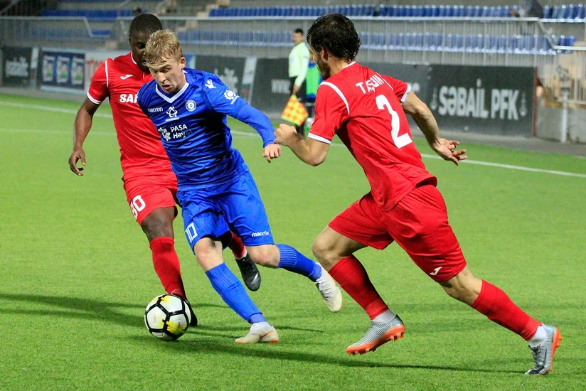 Sabah milli komandamızın futbolçusunu transfer etdi