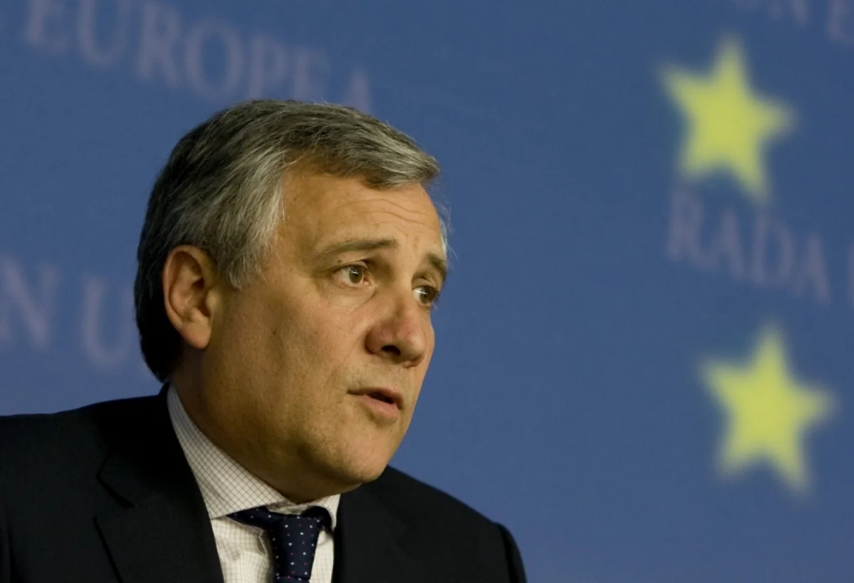 Глава МИД Италии отменил визит в Париж
