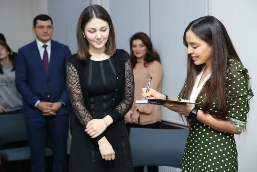Seçenov Universitetinin Bakı filialında Leyla Əliyevanın təşəbbüsü ilə poeziya gecəsi keçirilib - FOTO