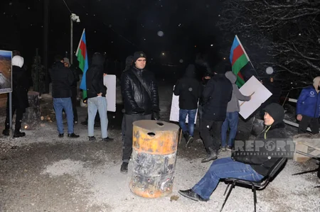 Акция на дороге Ханкенди-Лачын продолжается и в ночные часы
