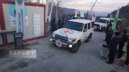 ICRC vehicles pass freely through Khankandi-Lachin road