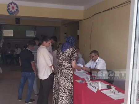 Biləsuvarda səsvermə prosesi seçici fəallığı şəraitində davam edir