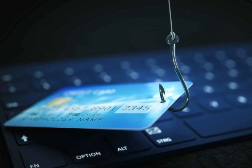 Lənkəranda qadınların bank hesablarından pul çıxarılıb