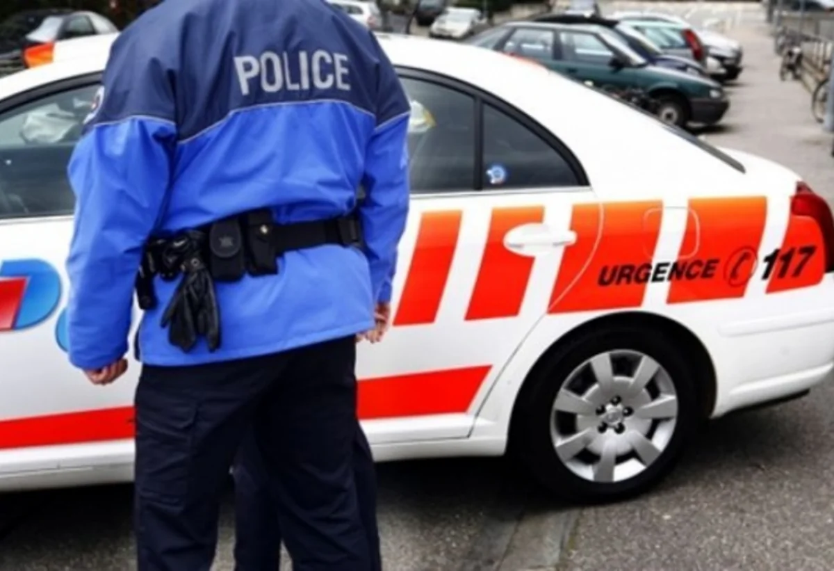СМИ: В Женеве полиция оцепила часть квартала в связи со взрывом в доме