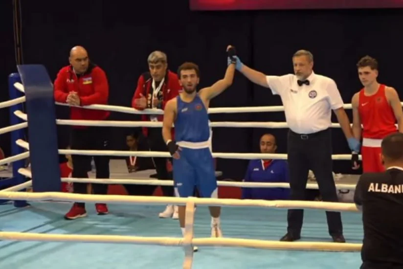 Азербайджанские боксеры начали чемпионат Европы с победы