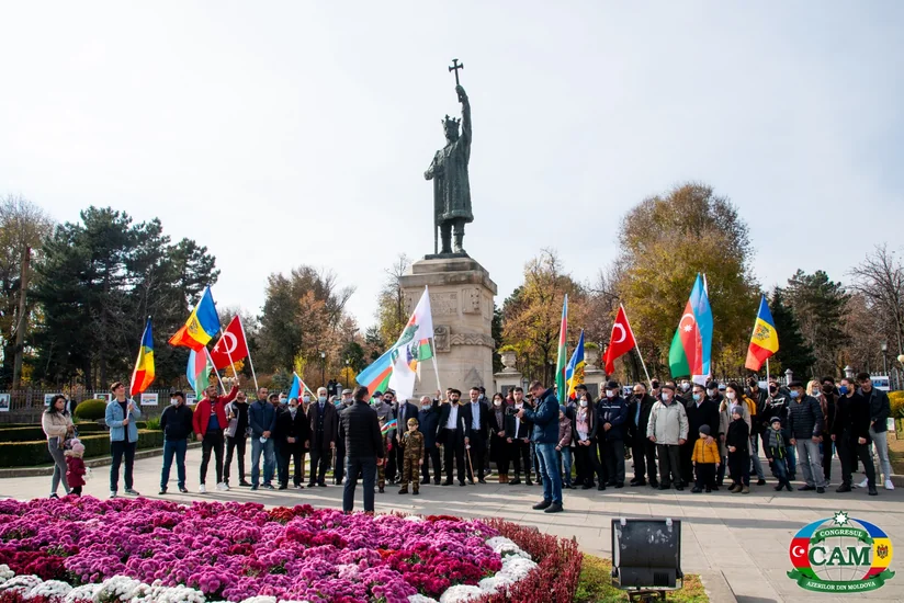 Kişinyovda Zəfər Gününə həsr olunmuş yürüş və bayram tədbiri keçirilib