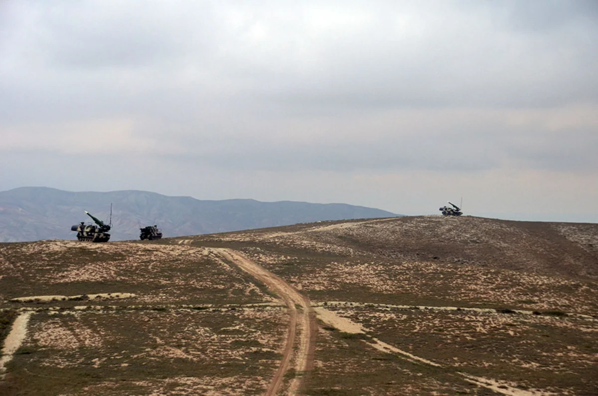 “Buk-MB” zenit-raket komplekslərindən döyüş atışları icra edilib - VİDEO