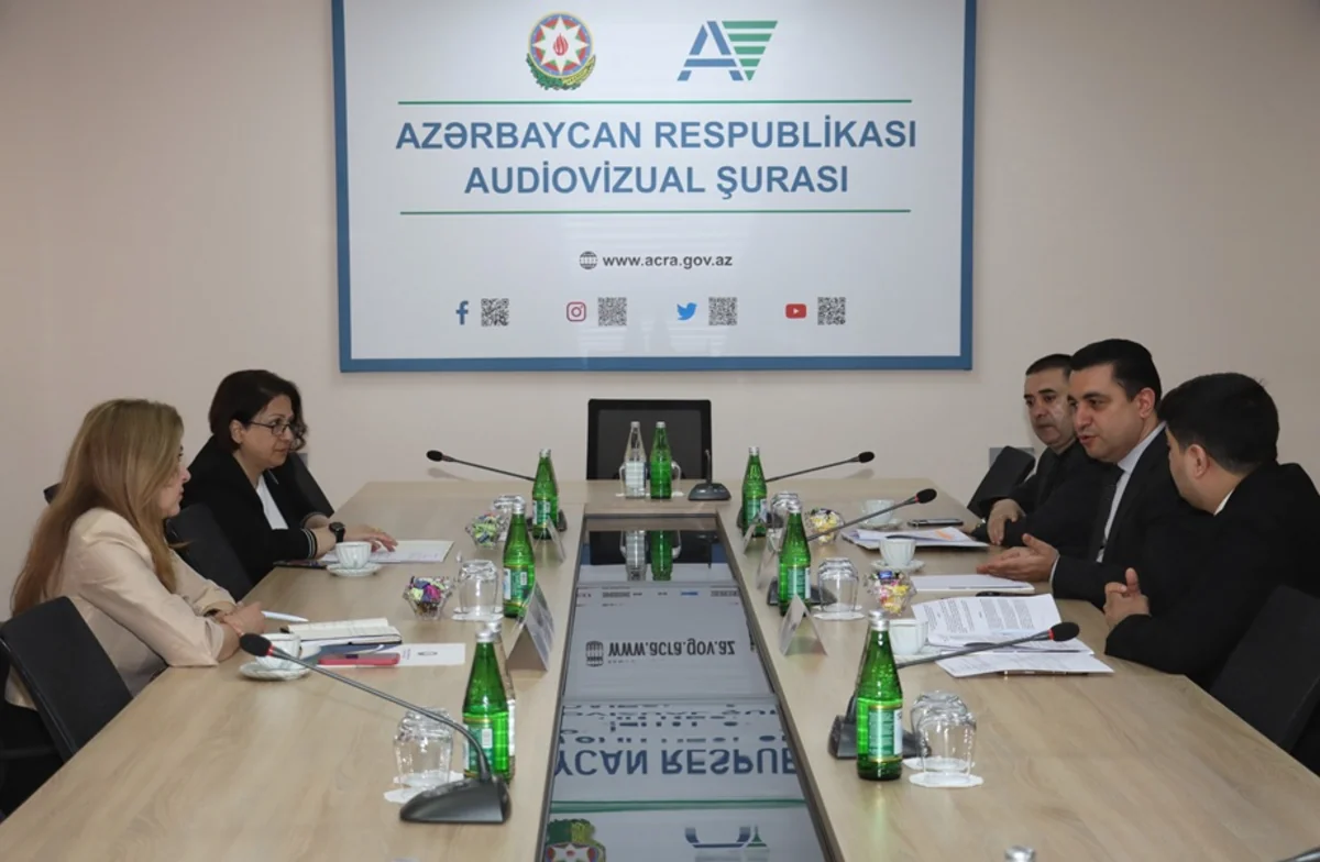 Televiziyalarda işarət dilinin tətbiqi məsələsi müzakirə olunub