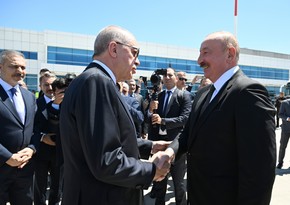 Президент Ильхам Алиев прибыл с рабочим визитом в Турцию