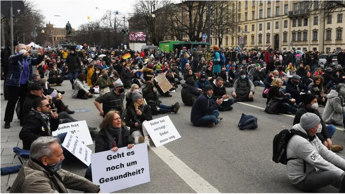 Almaniyada etirazçılar 12 polis əməkdaşını yaraladılar