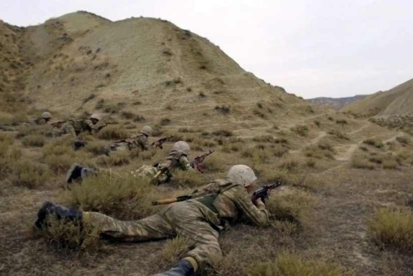 Army Corps conduct live-fire exercises - VIDEO