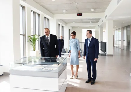 Prezident İlham Əliyev Bakıda Heydər Əliyev adına Müasir Təhsil Kompleksinin yeni binasının açılışında iştirak edib - YENİLƏNİB