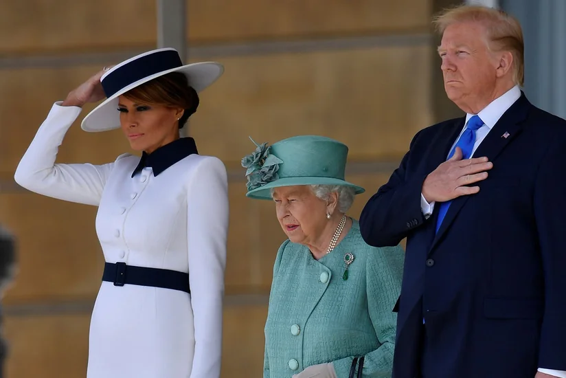 Елизавета II подарила Трампу книгу Черчиля