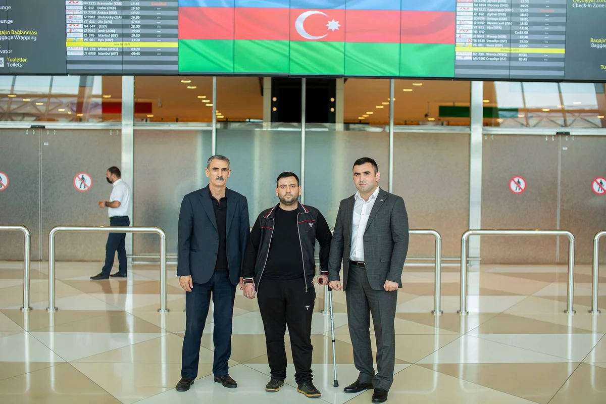 Türkiyəyə göndərilən daha 5 qazimiz sağalaraq Vətənə dönüb