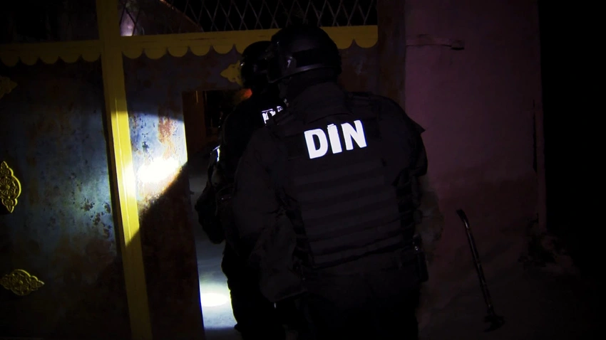 Beyləqanda polis qaçmaq istəyən şəxsi tutarkən silahdan istifadə edib