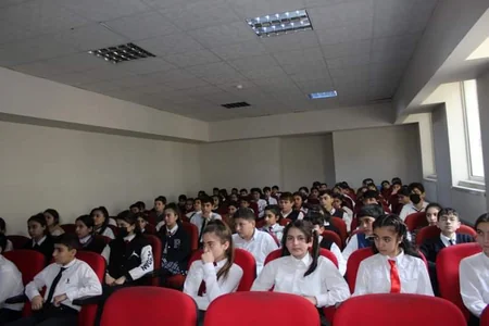 İsmayıllı, Şamaxı və Ağdaşda Xocalı qurbanları yad edilib