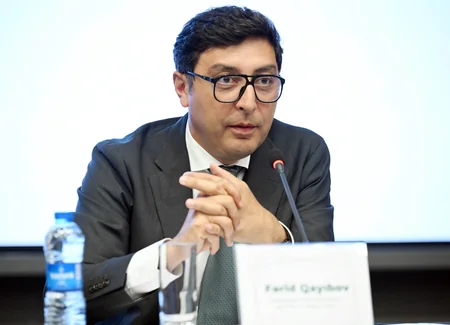 Fərid Qayıbov ay ərzində beynəlxalq yarışlarda uğurla çıxış etmiş idmançılarla görüşüb