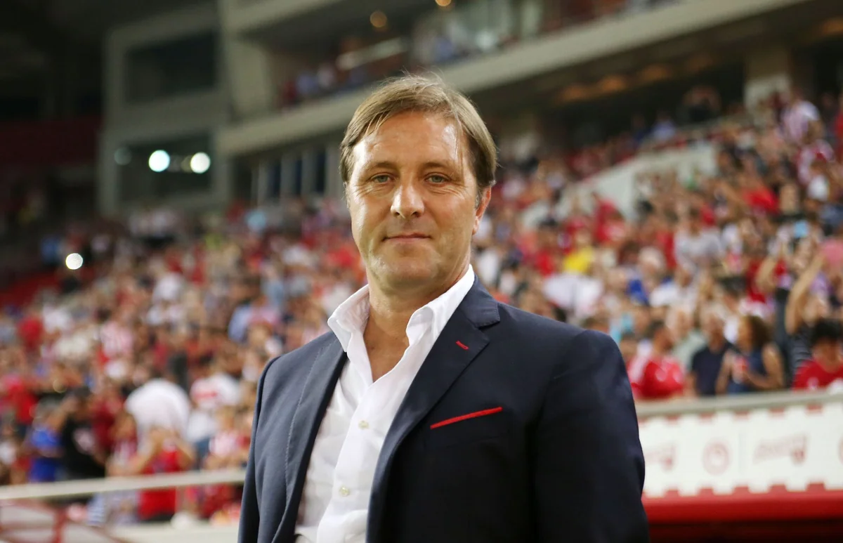 Olimpiakosun baş məşqçisi Bakıya gələcək