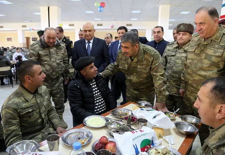 Müdafiə naziri “Açıq qapı” günündə Qusar rayonunda olub