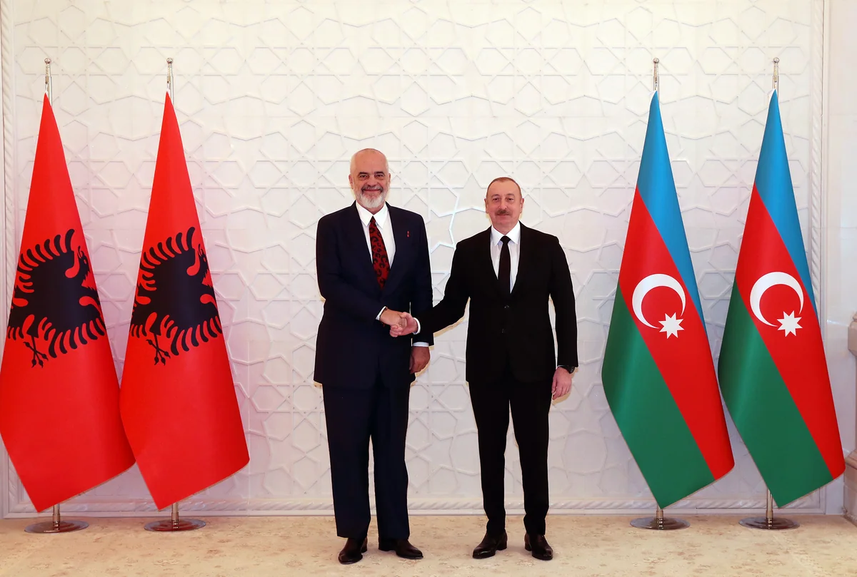 Azərbaycan Prezidentinin Albaniyanın Baş naziri ilə təkbətək görüşü olub - YENİLƏNİB-2