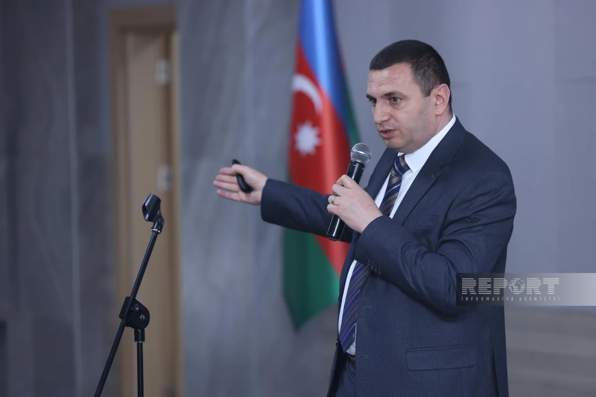 DİM rəsmisi: Bəzi abituriyentlər sual kitabçalarına qeyd əvəzinə “hörmət edəcəm” yazır