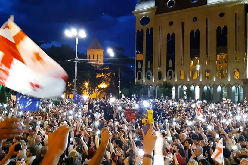 Gürcüstanda DİN rəhbərinin istefası tələbi ilə növbəti aksiya keçirilir