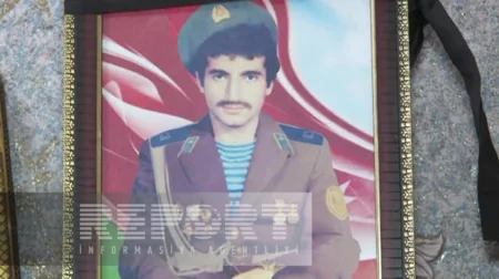 Şəhidin qardaşı: “Sovet hərbçisi Əbülfəzin barmağını kəsib nişan üzüyünü götürmüşdü”