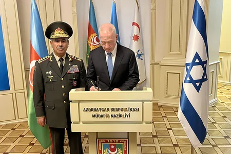 Azerbaijani, Israeli defense ministers discuss expanding security ties