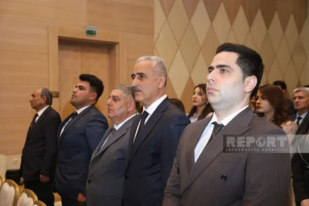 Yeni vəkillər and içiblər