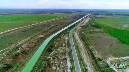 Ağsuda 12 yaşayış məntəqəsini birləşdirən avtomobil yolu yenidən qurulur