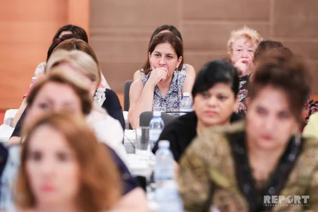 Məktəbdaxili qiymətləndirmə mövzusunda seminar keçirilir